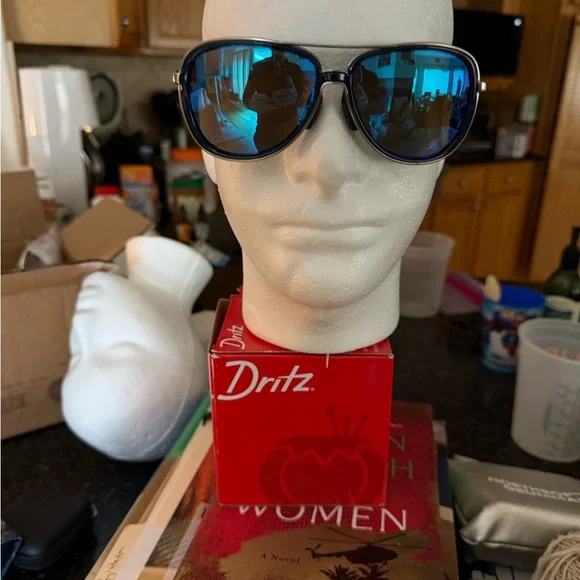 Oakley Split Time Mens Polarized
Aviator Sunglasses 004129  58,13|133 - Picture 4 of 16